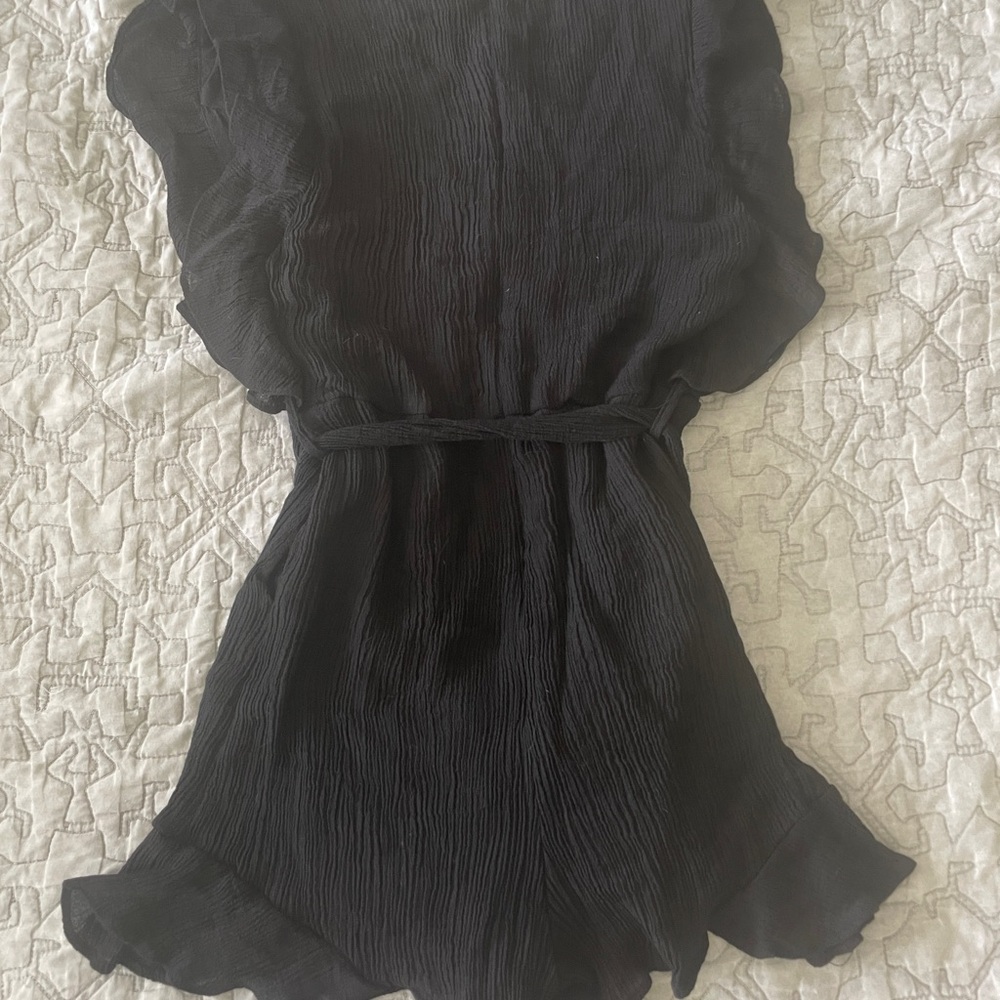 Black romper. - Picture 4 of 4